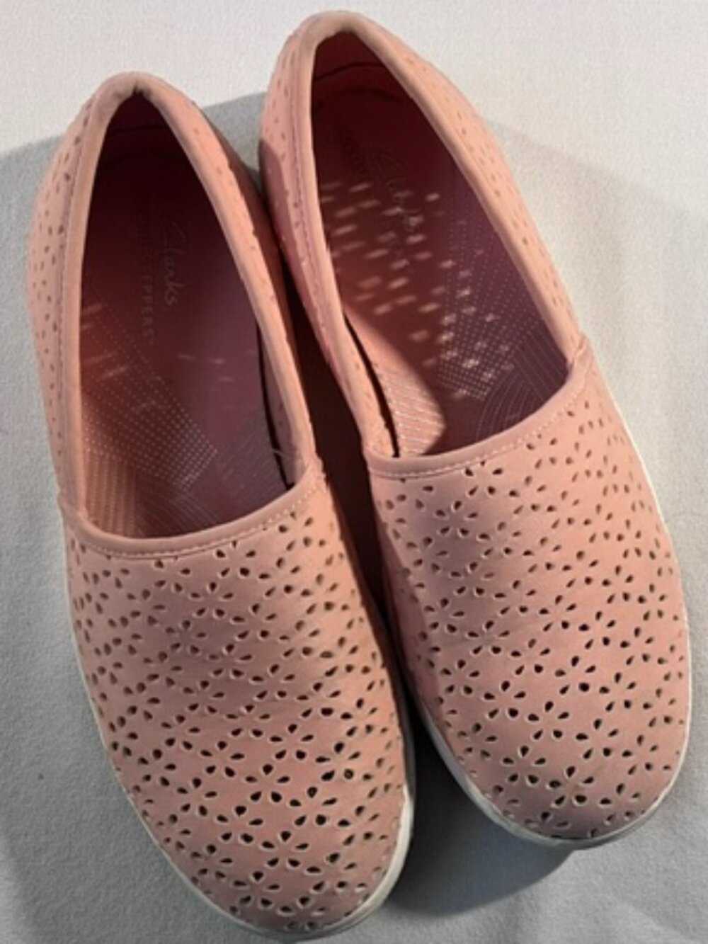CLARKS Cloud steppers Breeze Emily Slip-On Loafer Size 6.5 Peach floral cut